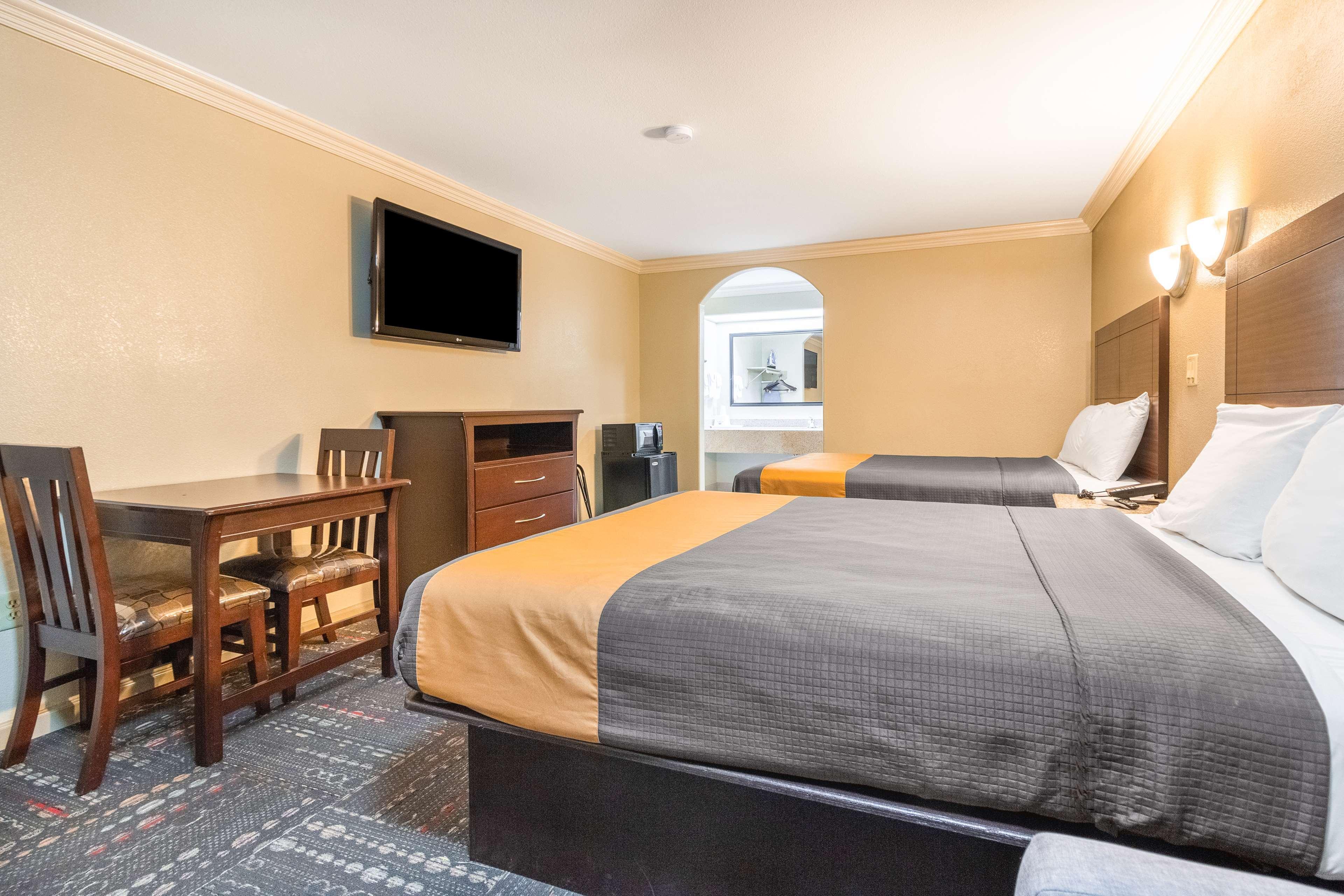 Hotel Dan Inn Uberaba & Convencoes By Nacional Inn Ngoại thất bức ảnh