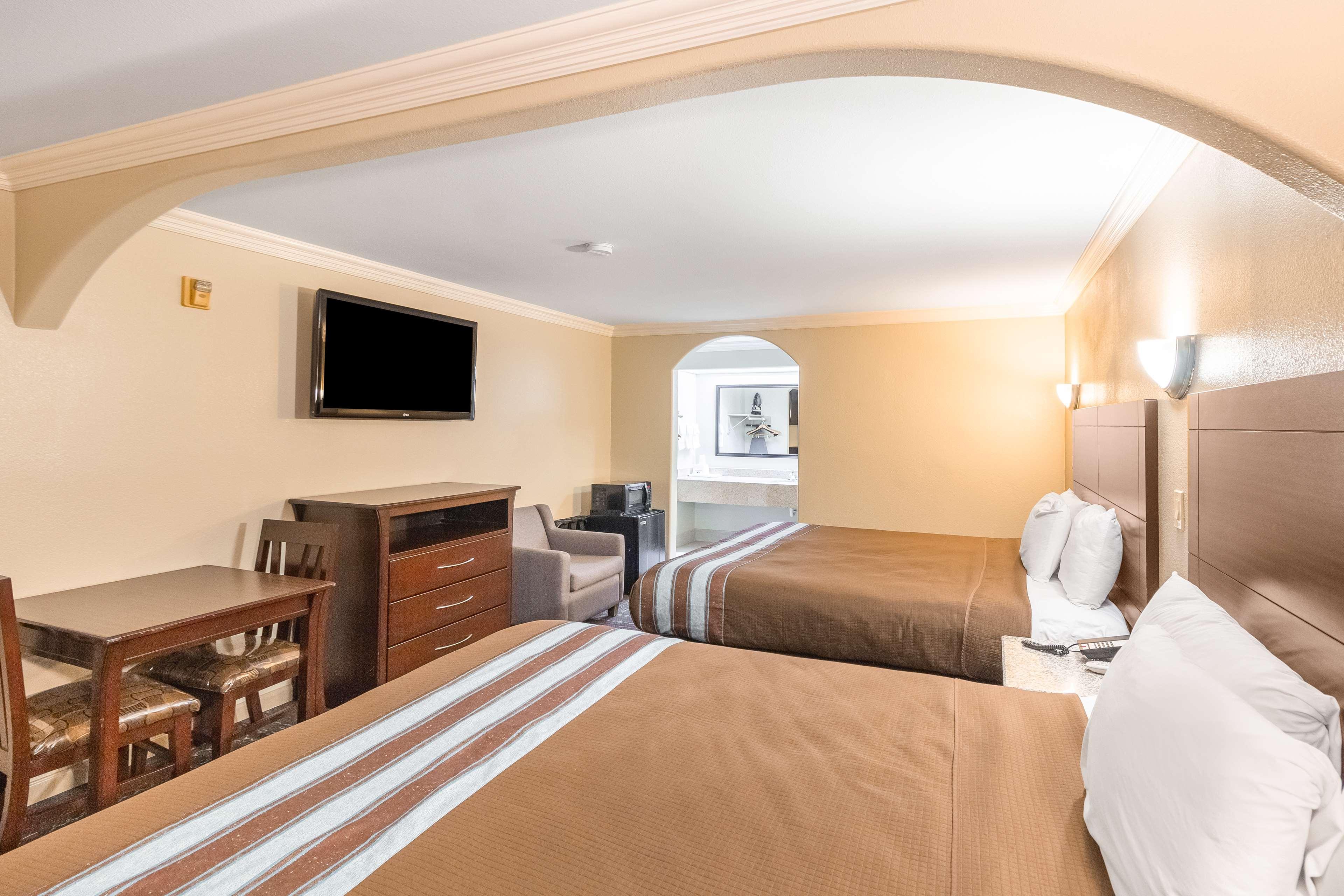 Hotel Dan Inn Uberaba & Convencoes By Nacional Inn Ngoại thất bức ảnh