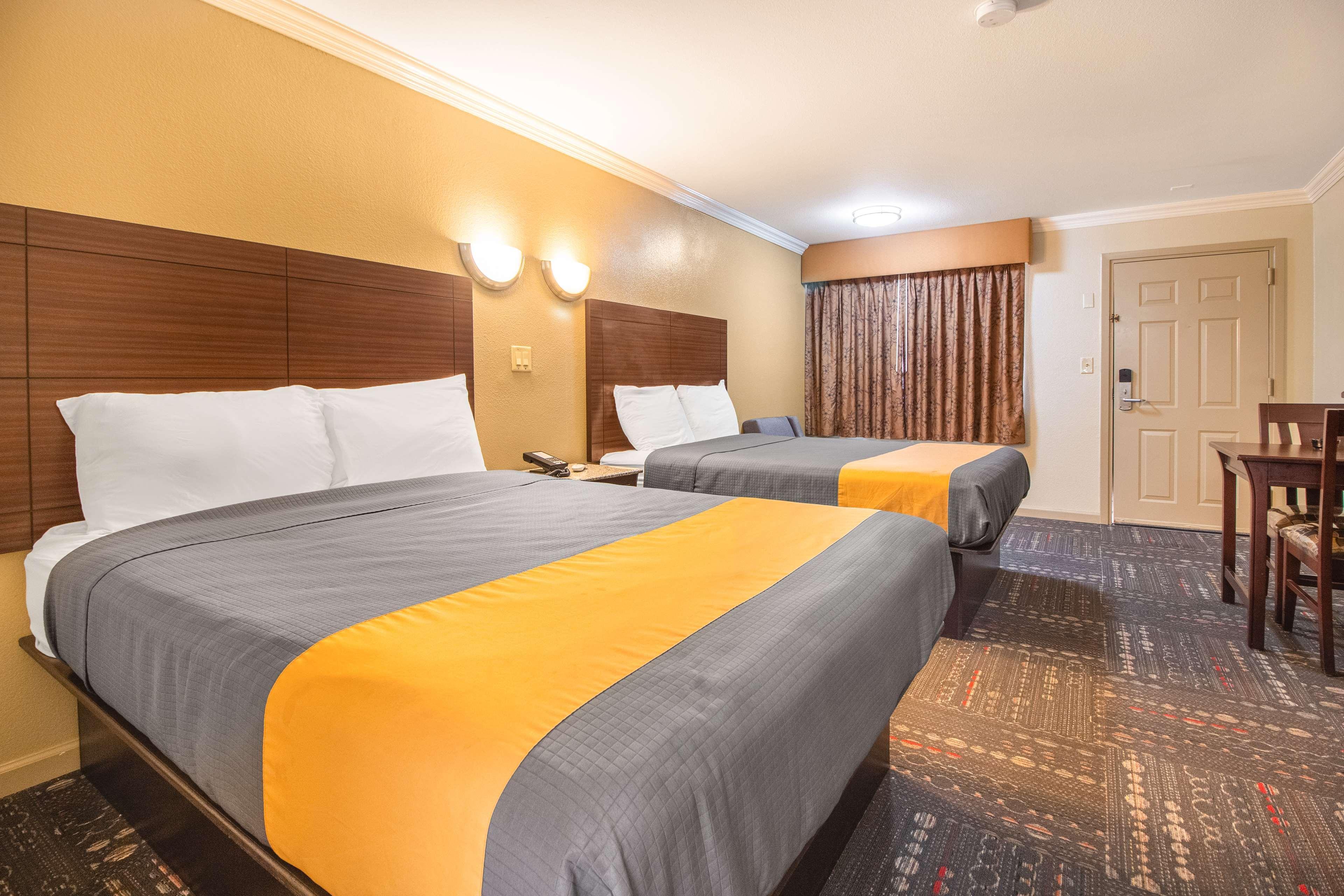 Hotel Dan Inn Uberaba & Convencoes By Nacional Inn Ngoại thất bức ảnh