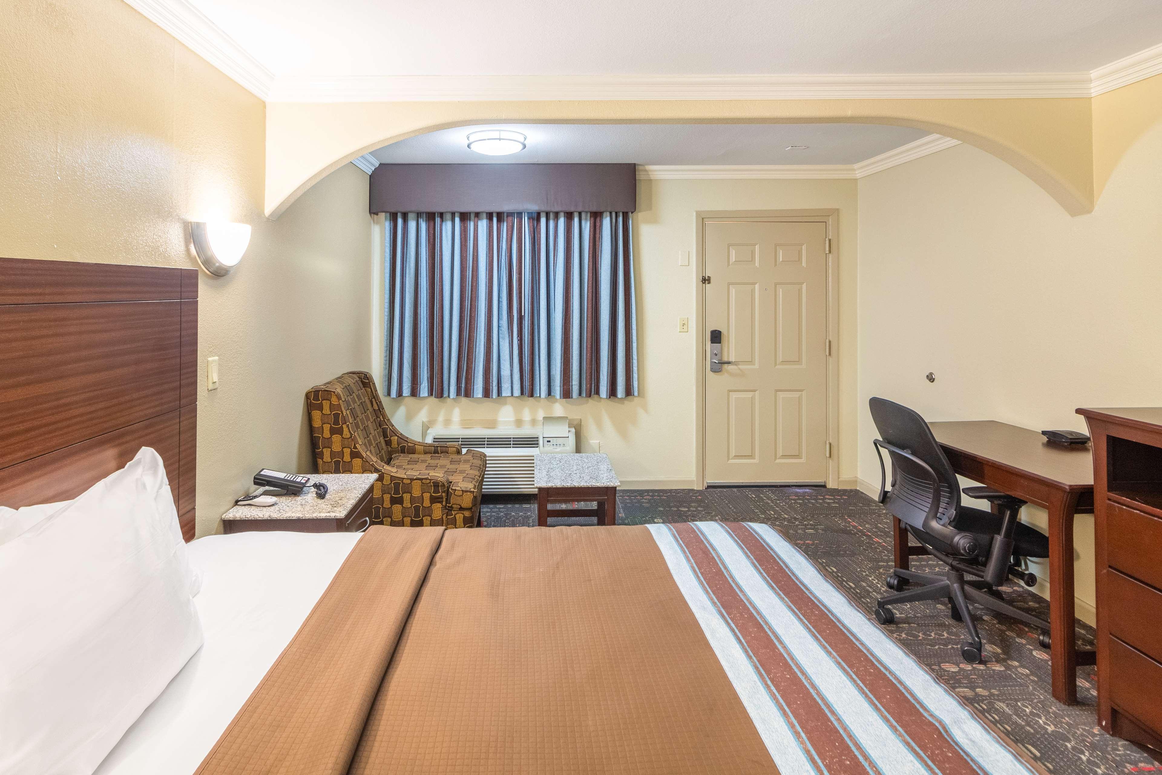 Hotel Dan Inn Uberaba & Convencoes By Nacional Inn Ngoại thất bức ảnh